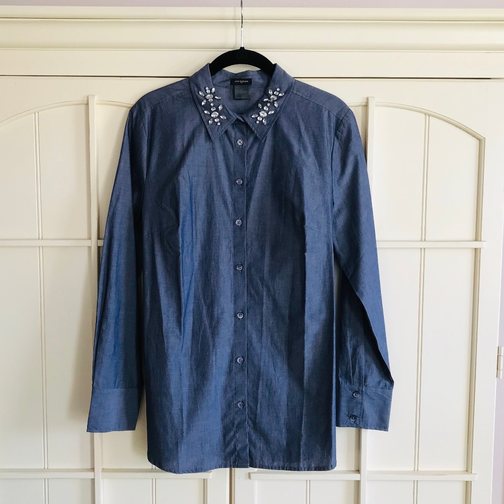 🌟NWOT Ann Taylor LOFT Chambray Embellished Collar